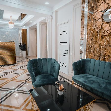 Demure Hotel Tashkent Esterno foto