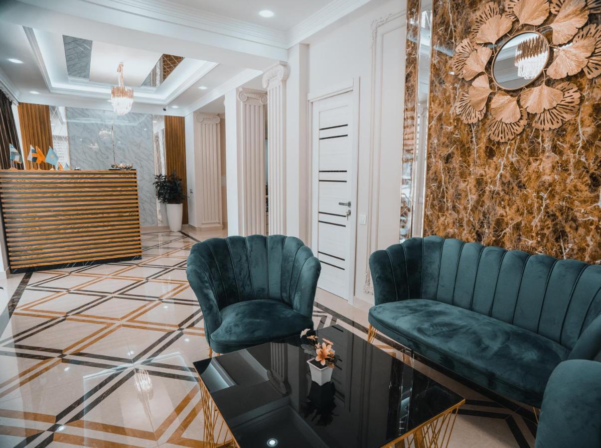 Demure Hotel Tashkent Esterno foto